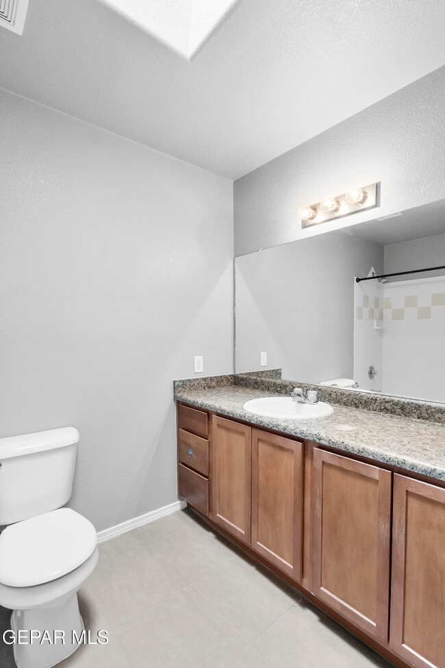 Building Photo - 1450 Senda Del Sol Ln