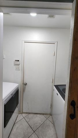 Building Photo - 2131 Coelum Ct