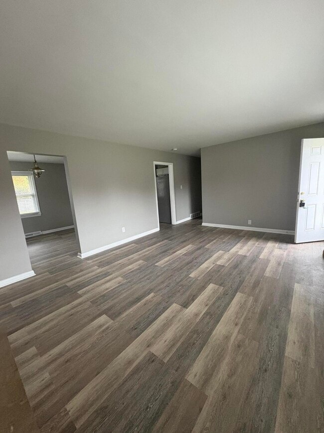 Building Photo - 1117 Meridian Dr