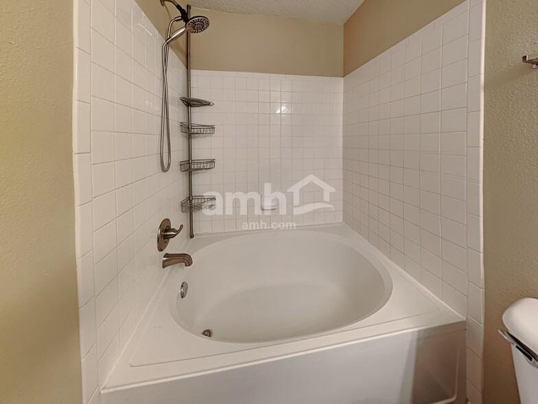 Building Photo - 10868 Delphi Dr
