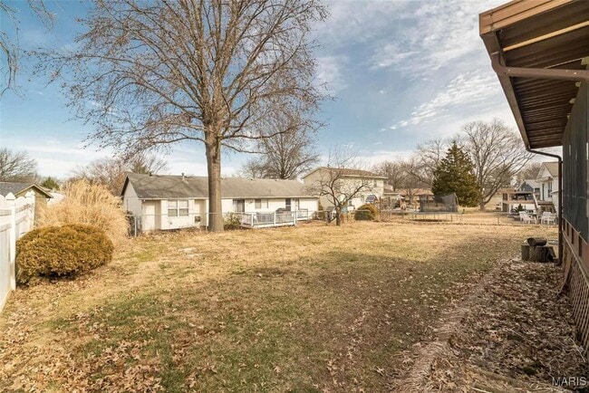 Building Photo - 2018 Creekpoint Dr