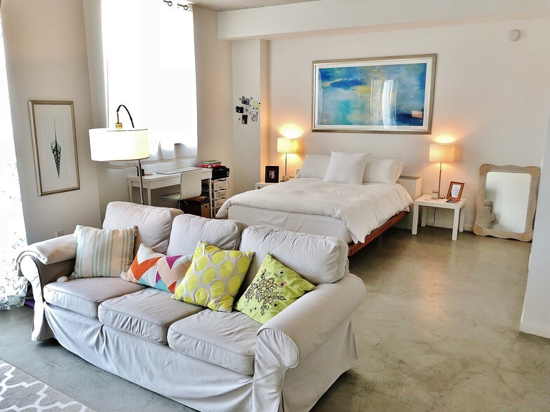 Open living concept - 234 NE 3rd St