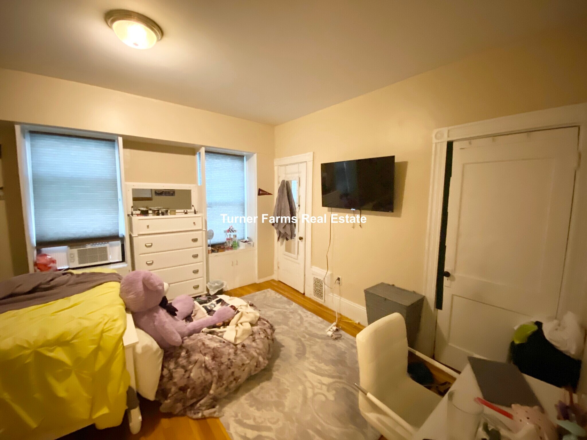 Building Photo - 10 Sachem St