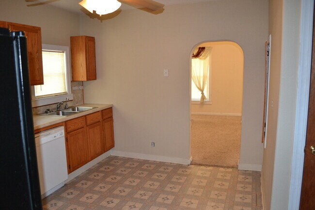 Building Photo - Nice and previously remodeled 2 bedroom w/ detached 3rd bedroom, carport & storage garage in Clay...