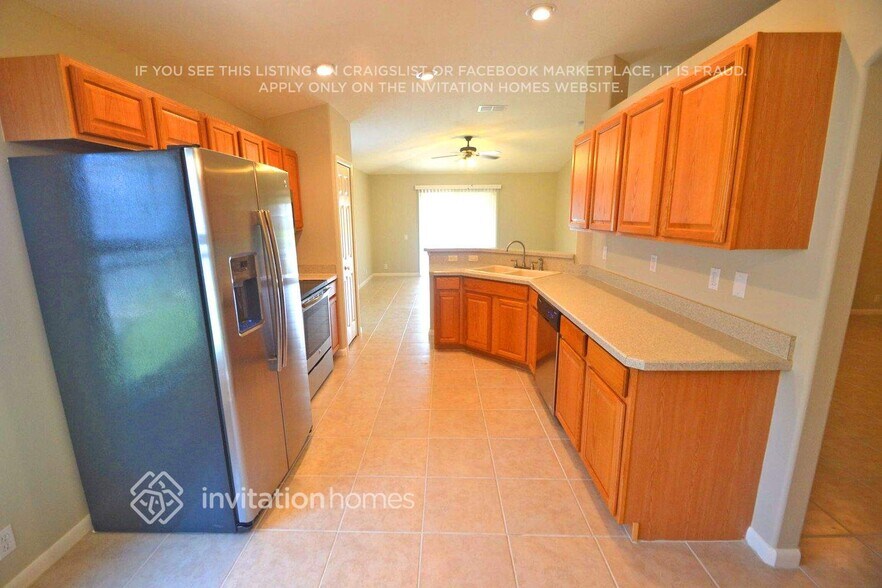 Building Photo - 3042 Bellflower Way