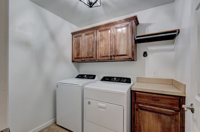 Building Photo - 4 Bedroom South Edmond Home For Rent