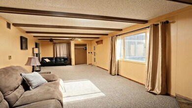 Building Photo - 623 N 16th St