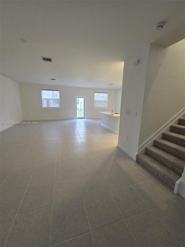 Building Photo - 16303 SW 147th Ave