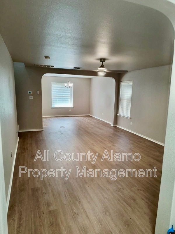 Building Photo - 10316 Artesia Wells