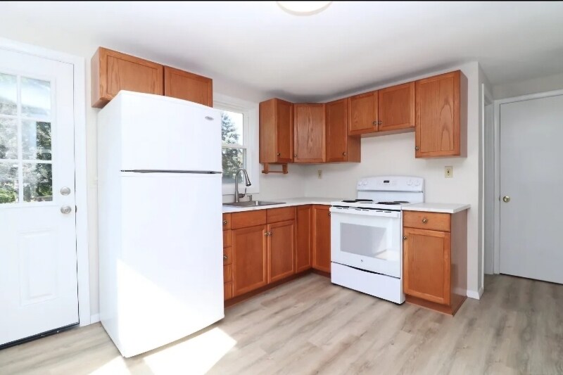 Building Photo - 31 Kennedy Dr