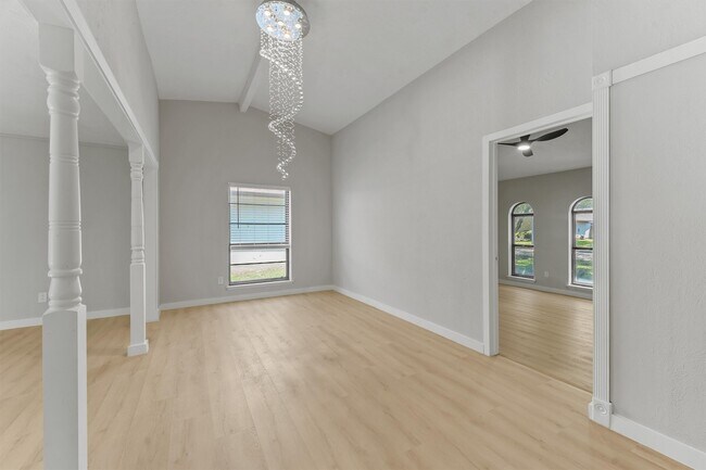 Building Photo - 3902 Marywood Dr