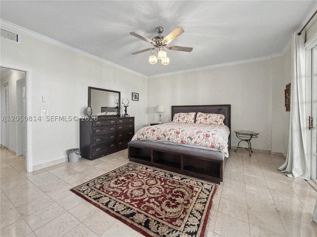 Building Photo - 2124 Fisher Island Dr