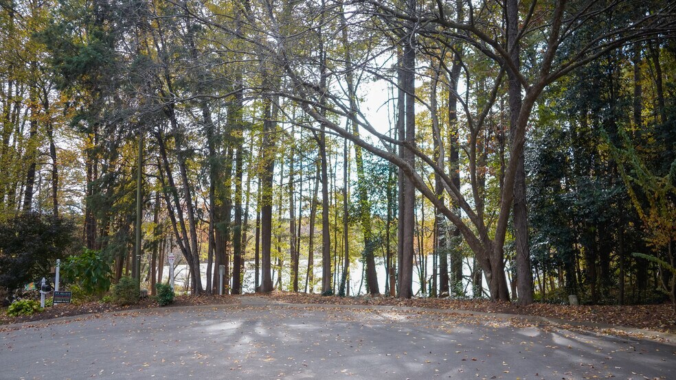 Private neighborhood access to Lake Johnson - 3801 Lake Point Cir