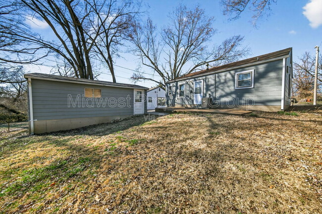 Building Photo - 334 Mueller Ave