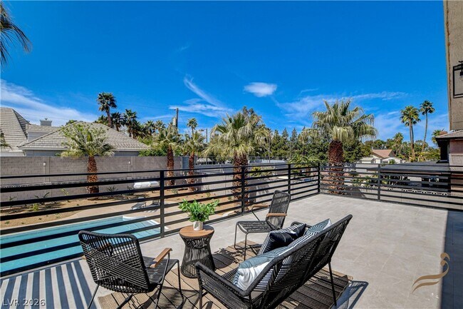 Building Photo - 2685 S Tenaya Way