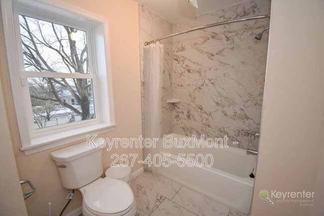 Building Photo - 4 W Oakland Ave