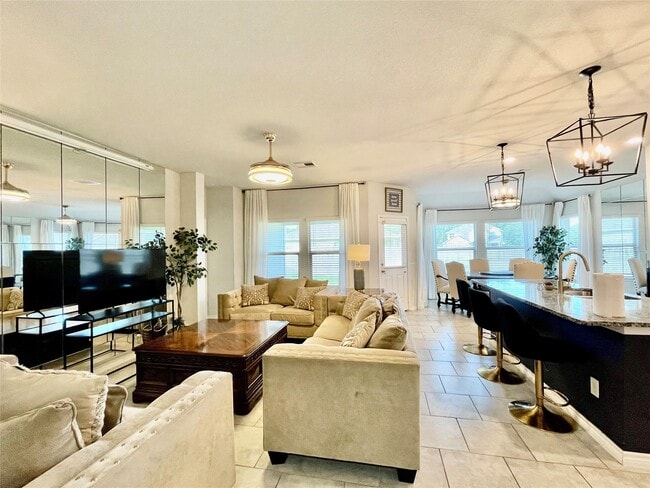 Building Photo - 1916 Thorndyke Ln