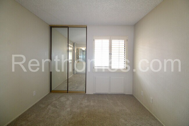 Building Photo - 6747 Friars Rd