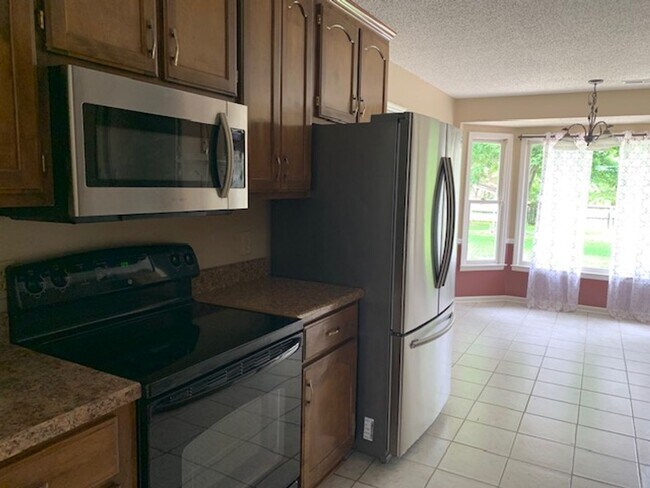 Building Photo - $300 OFF FIRST MONTHS RENT!  COMING SOON 8...