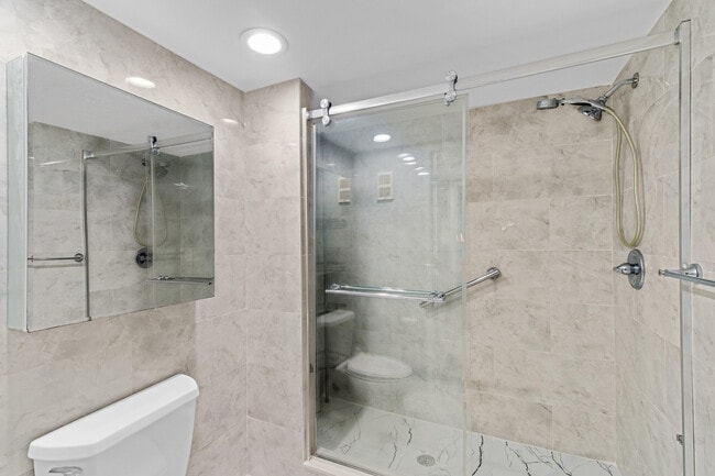 Building Photo - 15355 Lakes of Delray Blvd