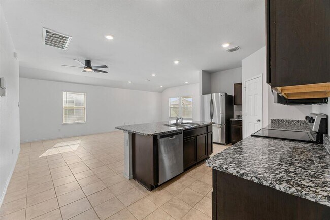 Building Photo - 141 Hammond Ct