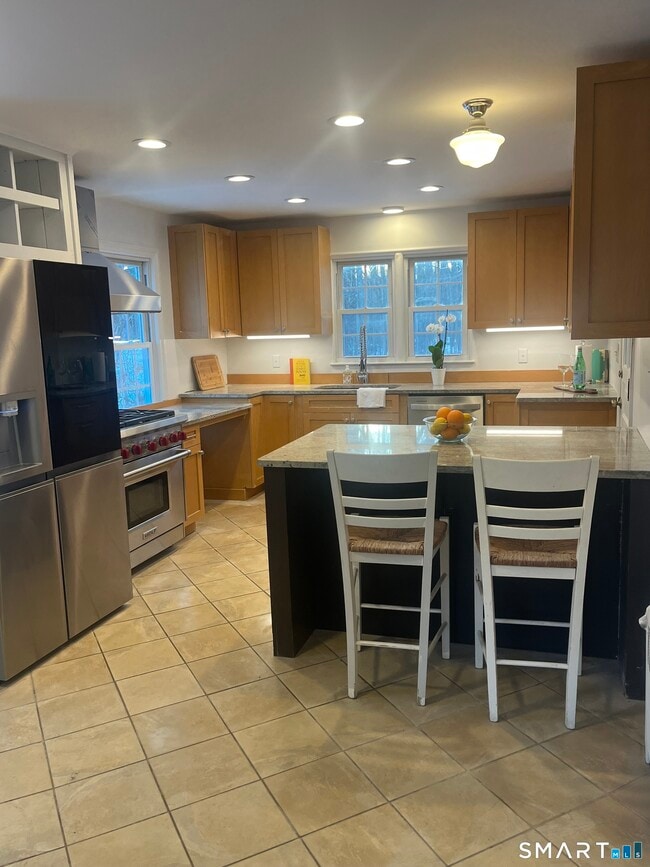 Building Photo - 81 Black Rock Tpke