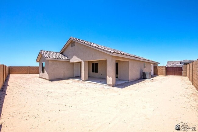 Building Photo - 12527 E 49th Dr