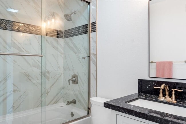 Building Photo - 2-Bed, 2.5 Bath Ocean View Townhome in Alta Mira Carlsbad