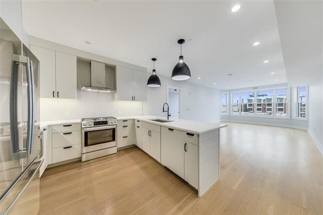 Building Photo - 366 6th St