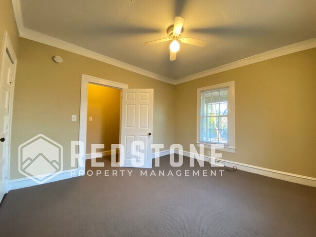 Building Photo - 416 Cleveland Ct