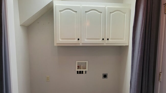 Building Photo - 39 Baker Dr