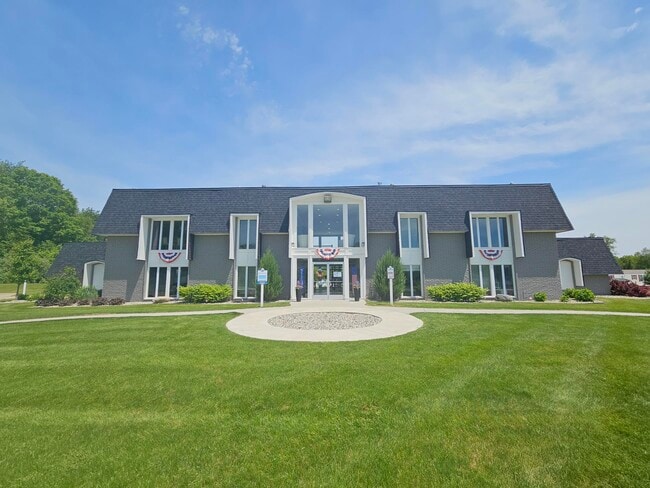 Building Photo - 212 Maple