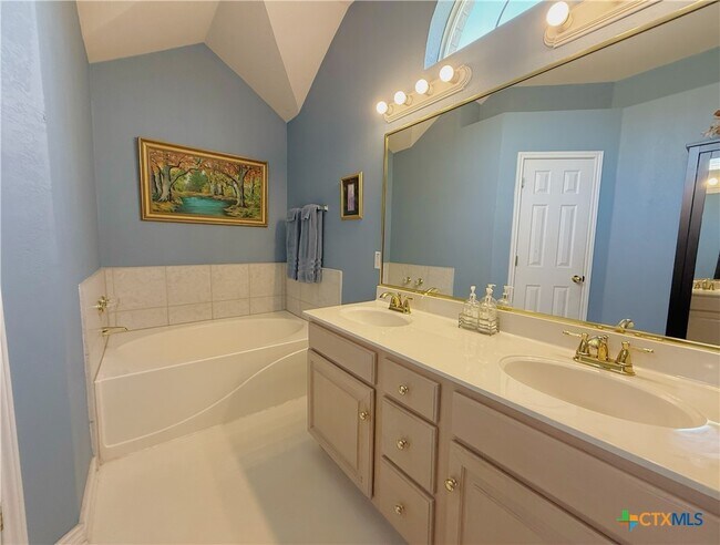 Building Photo - 2314 Kingsbury Dr