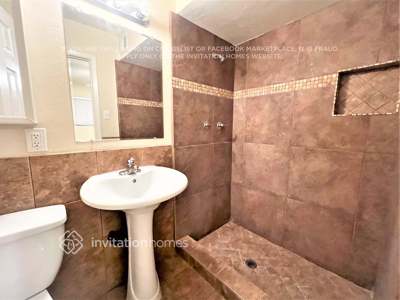 Building Photo - 1161 N Dakota St