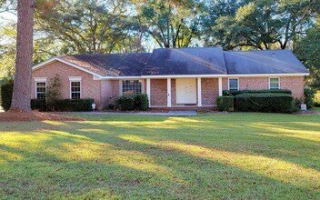 Building Photo - 4 bedroom house for rent in NE Tallahassee for $3250 with a 2 car garage, wood floors