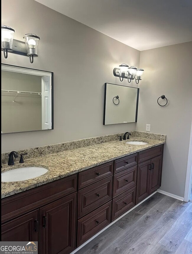 Building Photo - 3 S Riversong Ln