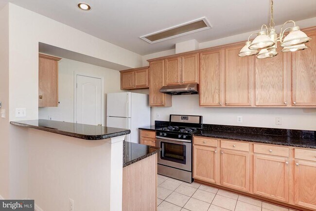 Building Photo - 207 Garden View Way