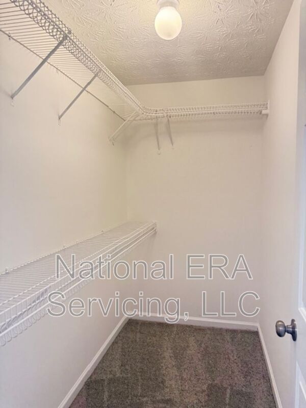 Building Photo - 2018 Elm Grove Ln