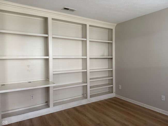 Building Photo - 11935 Riley Dr