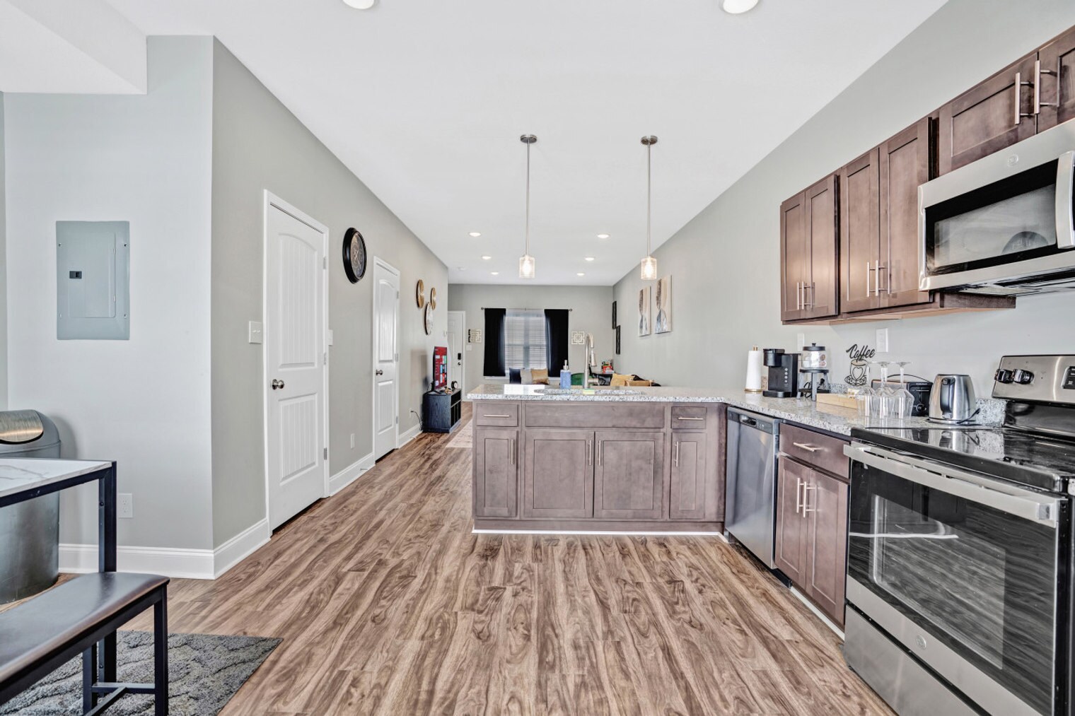 Building Photo - 541 New S Dr