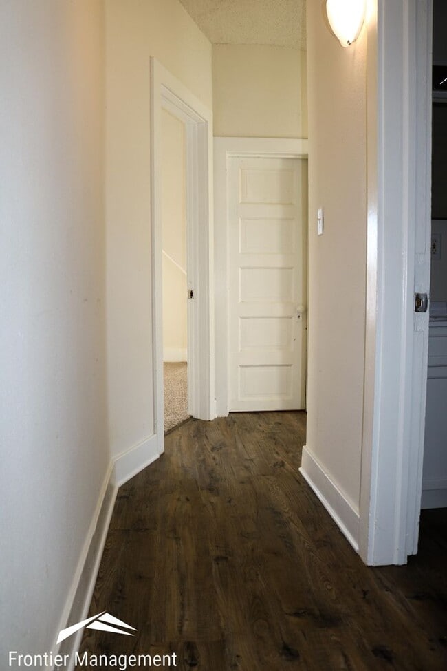 Building Photo - 901 Osage St