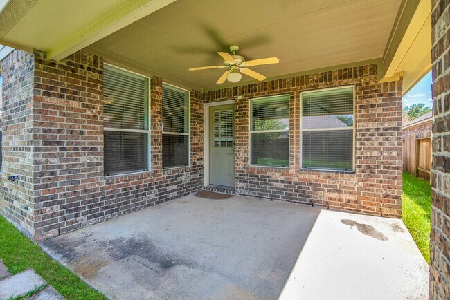 Building Photo - 26110 Basil View Ln