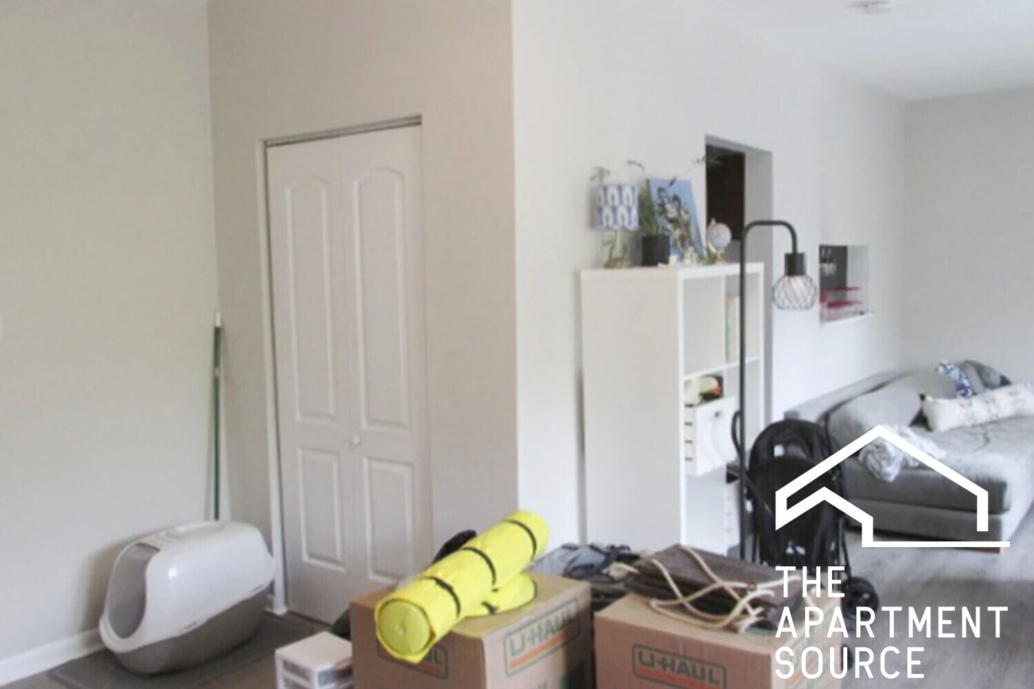 Building Photo - 722 W Roscoe St