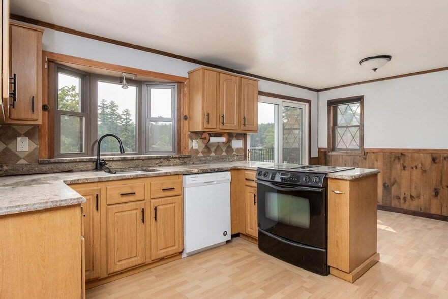 Building Photo - 30 Stickney