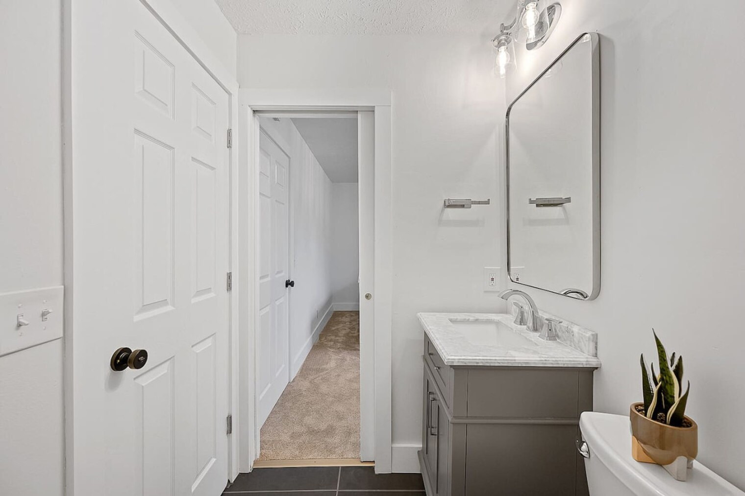Building Photo - 539 Hale Ave