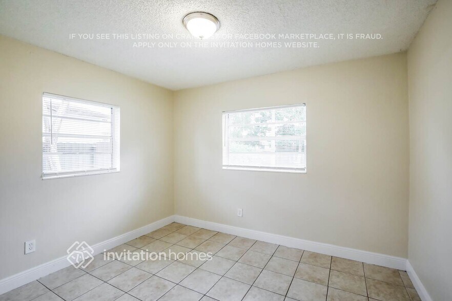 Building Photo - 10005 SW 166th St