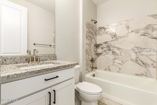 Building Photo - 24590 W Hilton Ave