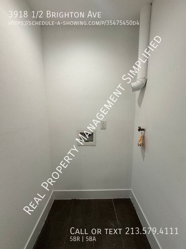 Building Photo - 3918 1/2 Brighton Ave-