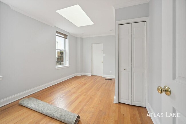 Building Photo - Waking Distance to Noma Metro Station and ...