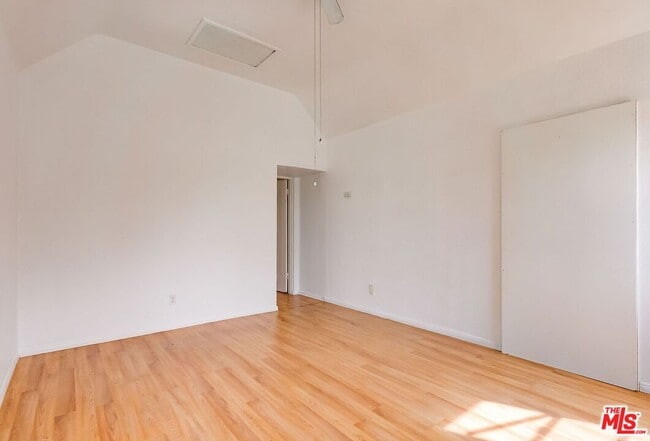 Building Photo - 288 S Coronado St